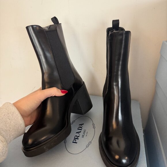 Elegant Black Ankle Boots - Picture 9 of 12